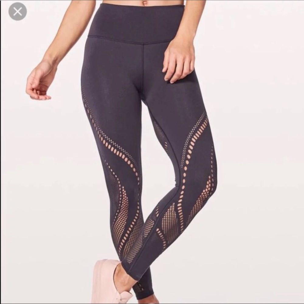 Lululemon reveal tight in boysenberry